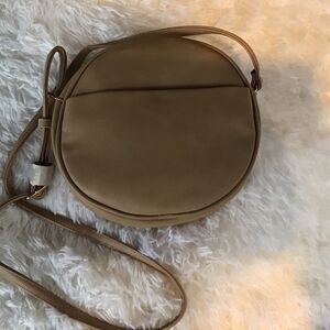 Tan Crossbody Round Circle Handbag Adjustable Strap Lined Pocket NWOT